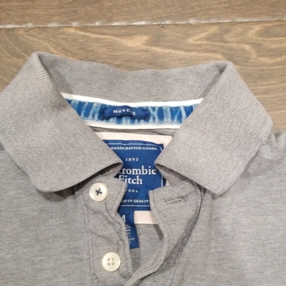 Abercrombie polo - Picture 3 of 5